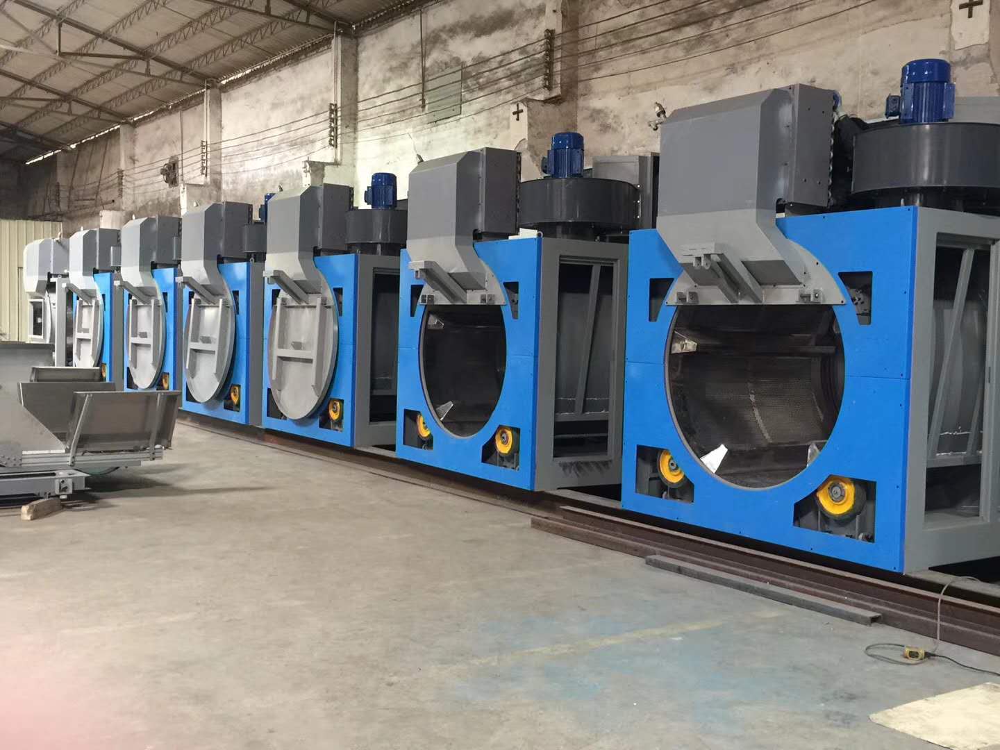 如何挑選優(yōu)質(zhì)的大型工業(yè)洗衣機(jī) 如何挑選優(yōu)質(zhì)的大型工業(yè)洗衣機(jī)